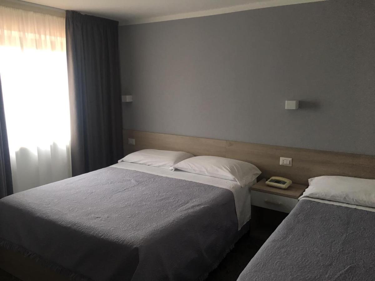 Piccolo Hotel Lamezia SantʼEufemia Lamezia Exterior foto